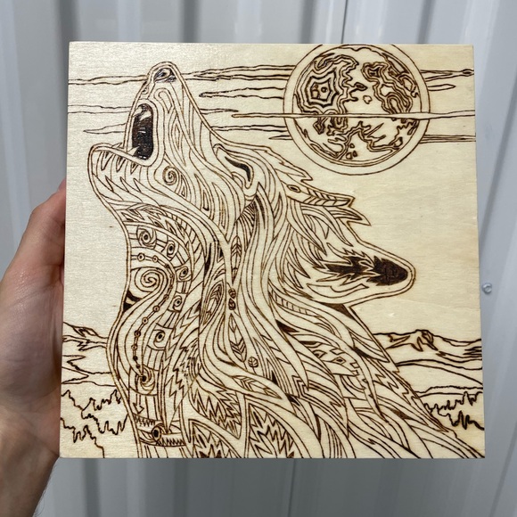 Wolf Howling at Moon Wood Burning Wall Hanging Decor Handmade Pyrography - Picture 2 of 8